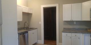 Lovely 2bd/1bth home with attached garage near Columbia Park and Zoo Gallery 8