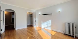 2106 W Ainslie St Gallery 1