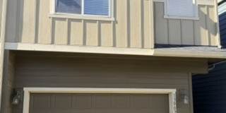 Three Bedrooms Plus Loft! Centrally located! Gallery 1