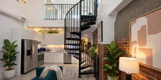 Gorgeous Historical property with new interiors Gallery 82