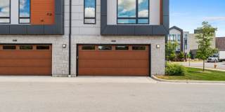 Luxury 3 Story Condo in Exclusive Titletown District Gallery 7