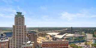 Skyline 776 Skyline 776 Gallery 62