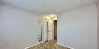 2Bd/2Ba Kirkland Condo Gallery 13