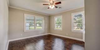 Freshly Updated 3 Bedroom House Gallery 8