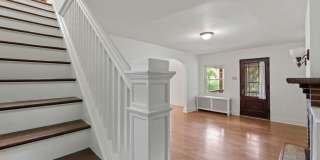 READY FOR MOVE IN! Don't miss this UPDATED 3-bedroom in Forest Hills! Gallery 9