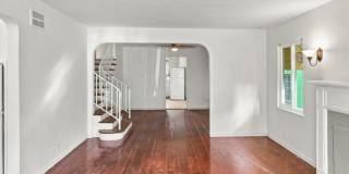 Relaxing Split Level Americana Home Gallery 1