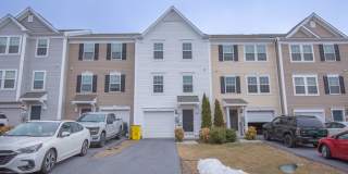 3 Bed, 2.5 Bath, Townhouse in Hedgesville, WV Gallery 1