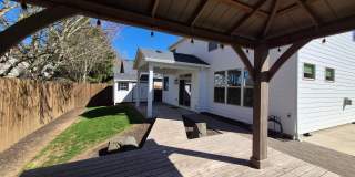 Come see this newly renovated home! Gallery 29