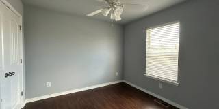 Townhouse with Garage - Minutes from Downtown Rogers Gallery 28