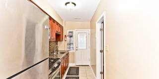 2609 Franklin Street Gallery 13