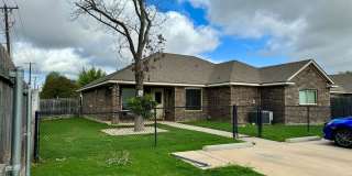 Spacious 4-Bed, 4.5-Bath Home in the Heart of the Baylor Bubble! Gallery 16