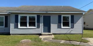 2 bedroom, 1 bath duplex Gallery 1