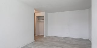 Holmes Flatz Gallery 9