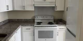 Lincoln Village Gallery 7