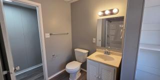 Spacious 1 bedroom 1 bathroom apartment for rent! Gallery 6