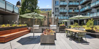 Link Apartments Four12 Gallery 23