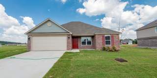 4BR Home w/Fenced Yard Gallery 1