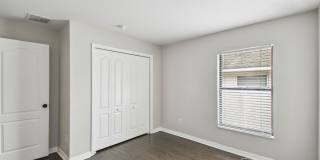 Charming 3-bedroom + 2-Bathroom Home in the heart of Leesburg Gallery 14