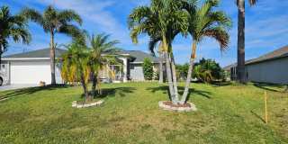 Welcome to this fully furnished vacation or corporate  3 bedroom 2 baths with solar heated pool home Gallery 3