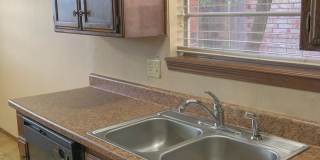 Great Location! Central Edmond! Great Location! Central Edmond! Gallery 13