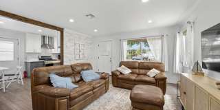 586 DEL MAR Gallery 13