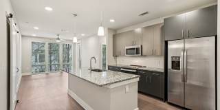 915 Glenwood Apartments at Grant Park Gallery 22
