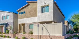 GORGEOUS TOWNHOME BUILT IN 2020 LOCATED IN A GATED COMMUNITY! Gallery 3