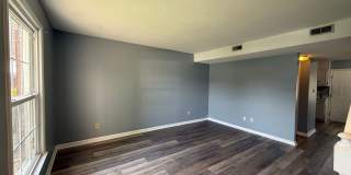 Nice 2 bedroom,  1.5 bath townhouse Gallery 4