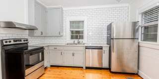 Cozy 2BD/2BTH in South Knoxville Gallery 23