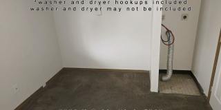 Large 1 bed with washer and dryer hookup Gallery 7