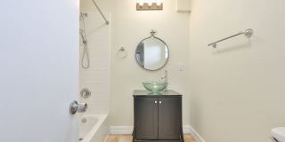 1 Bedroom Beachfront Condo, Steps away from Beach Access! Gallery 23