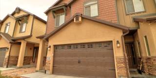 End unit town home Gallery 1