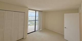 2000 Presidential Way Gallery 21