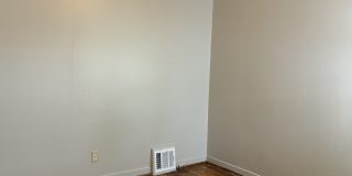 2805 Myrtle St Gallery 18