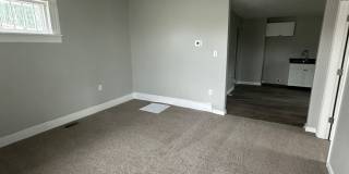 1109 E Kirby Ave Whim &amp; Proper, LLC) Gallery 5