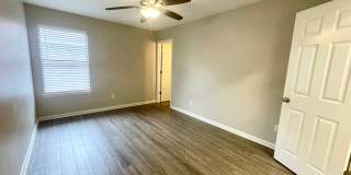 Fully updated, walking distance to UAMS Gallery 18