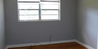 $500 OFF AUGUST 2026 RENT! Walk to Westside Park! Gallery 4