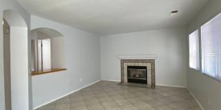 Large Four Bed, Three Bath Home with a Pool Gallery 12