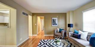 Courtyard Apartments Gallery 17