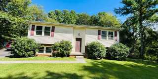 4 Bedroom, 2 Bathroom House 4 Bedroom, 2 Bathroom House Gallery 1