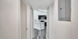 2BED/1BATH renovated apartment ready to MOVE IN! Gallery 13