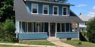 4 Bedroom Single Family House Available Now! Gallery 1