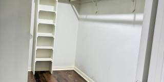1104 W Park Gallery 16