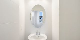 Summerlin Beauty With Bed and Bath On 1st Floor Gallery 28