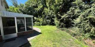 Spacious Home in Wonderful Davis Neighborhood! Spacious Home in Wonderful Davis Neighborhood! Gallery 31