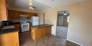 Pool Home in Ponderosa Valley! Gallery 9