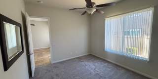 Del Web Rental 2 Bedroom Gallery 23