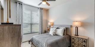 Williamson at the Overlook Gallery 25