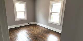 Charming 3 Bed, 1 Bath Home on a Quiet Street in Crafton Heights - Available 7/1! Gallery 9