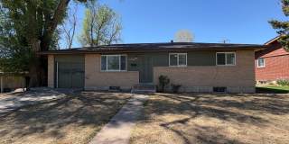 Newly Updated - Spacious 5 Bed 2 Bath Home Gallery 4